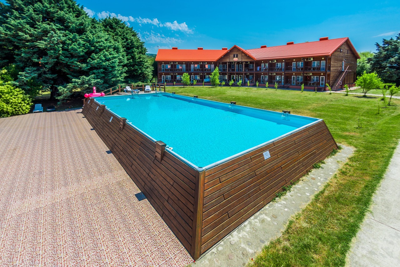 Отель Парк-отель Озеро Дивное (Park Hotel Ozero Divnoe) 3* (Лазаревское) —  бронирование номеров 2024, цены на туры с перелетом и без, фото гостиницы и  отзывы туристов